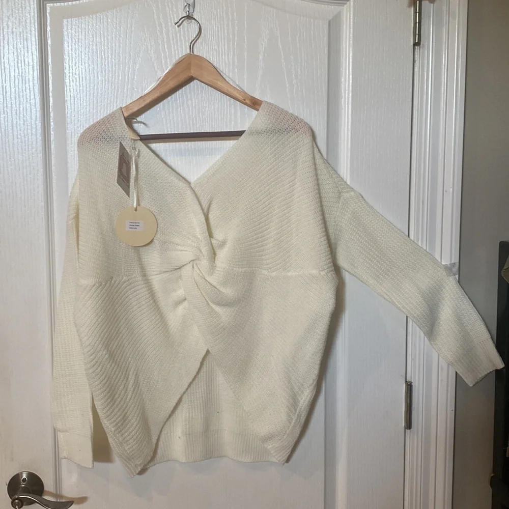 Lara cream twist front sweater Sz S NWT
